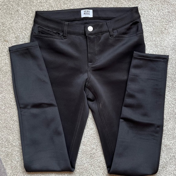 Vera Moda black pants in size Small. Excellent condition. - Picture 1 of 13
